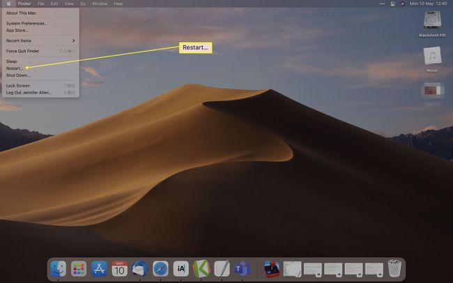 Appleメニューで再起動が強調表示されたMacOSデスクトップ