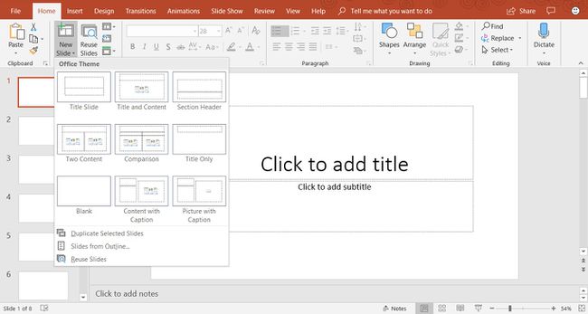 Et skærmbillede, der viser, hvordan du tilføjer et nyt dias i PowerPoint