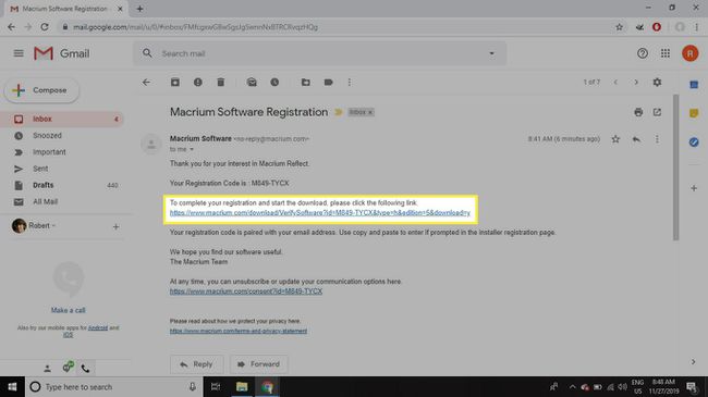 Zkontrolujte svůj e-mail pro zprávu s registračním kódem a kliknutím na odkaz si stáhněte Macrium Reflect.