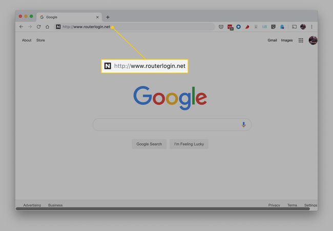 www.routerlogin.net en la barra de URL de Chrome