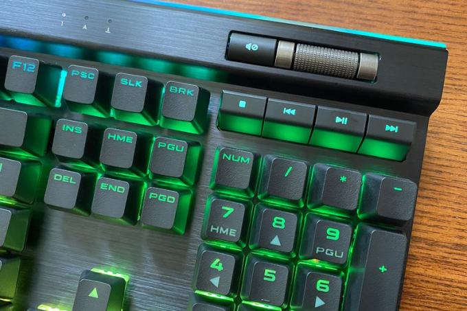 Keyboard Gaming Mekanik Corsair K95 RGB Platinum XT