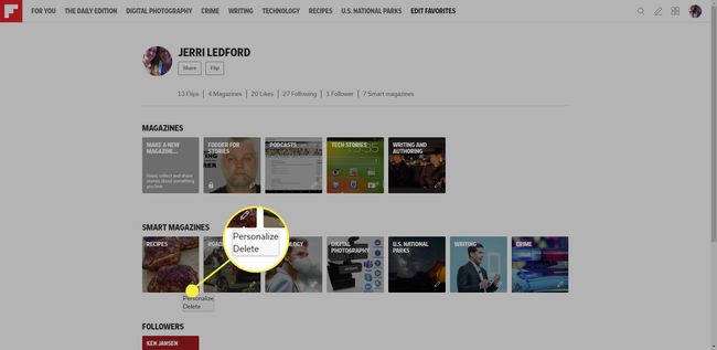 La opción de eliminar o personalizar una revista inteligente en Flipboard.