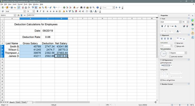 Cellen worden gecentreerd en horizontaal uitgelijnd in OpenOffice Calc.