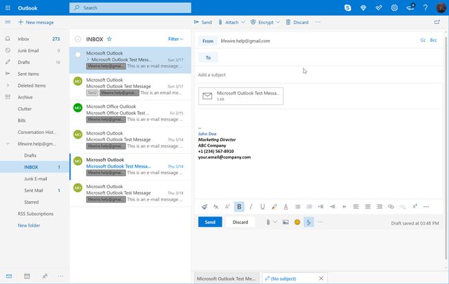 Outlook.com zeigt eine neue Nachricht mit einer E-Mail als Anhang an