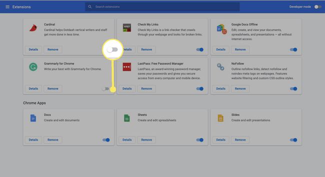 Para deshabilitar una extensión sin quitarla, desactive el control deslizante.