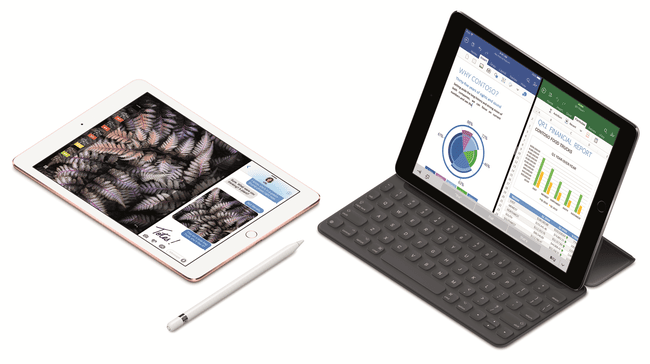 iPad Pro مع لوحة مفاتيح ذكية وقلم رصاص من Apple