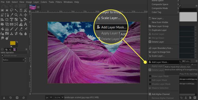 Posnetek zaslona GIMP z označenim ukazom Dodaj masko plasti