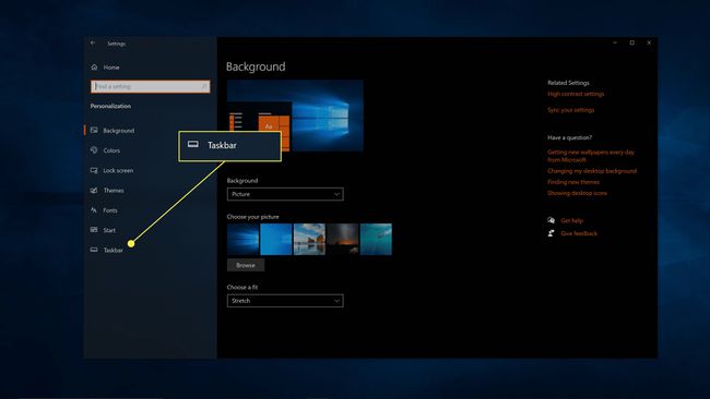 Windows 10 kişiselleştirme menüsünde vurgulanan görev çubuğu.