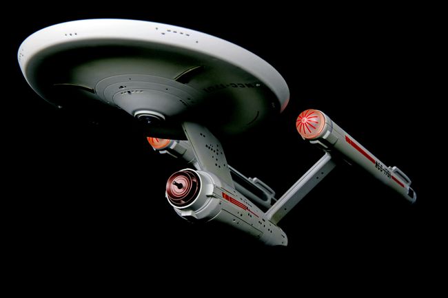 Un modello dell'astronave della Federazione USS Enterprise della serie originale di Star Trek. 