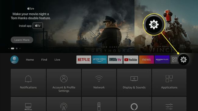 El icono de engranaje resaltado en la pantalla de inicio de Fire Stick.