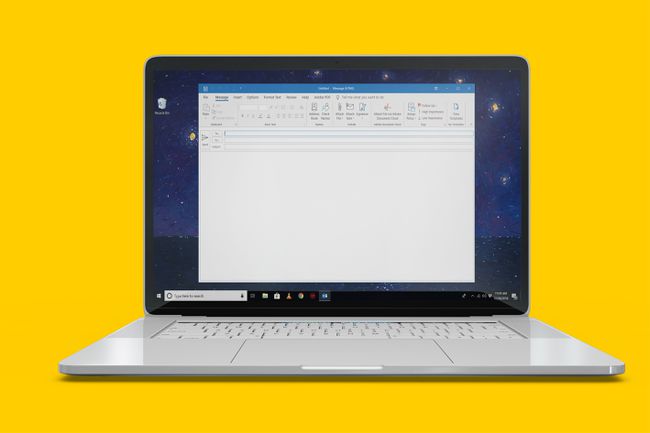 Outlook on avatud Windows 10 sülearvutis