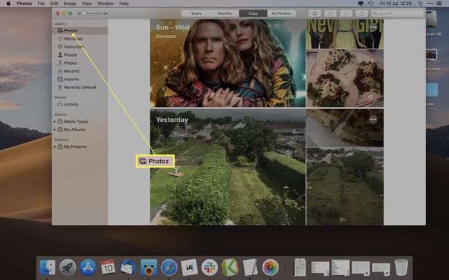 MacOS s otevřenou aplikací Fotky a zvýrazněnou Fotky