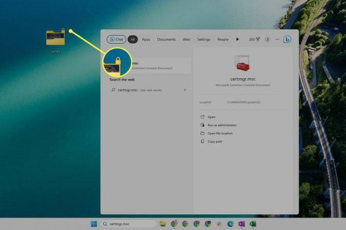 Zvýrazněná ikona zámku ve složce Windows ukazuje, že se jedná o uzamčenou složku.