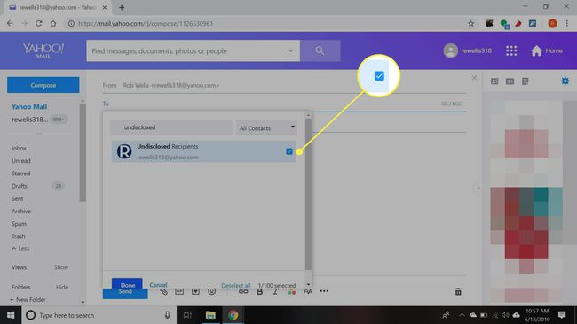 Yahoo Mail com a caixa de seleção ao lado de