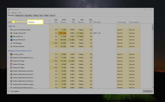 Správce úloh systému Windows 10, sloupec „Název“.