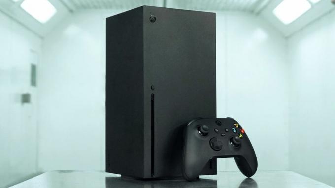 Xbox Series X 및 Xbox 무선 컨트롤러 이미지.