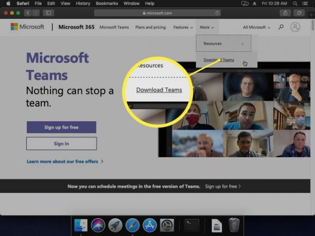 لقطة شاشة لموقع Microsoft حيث يمكنك تنزيل Teams.