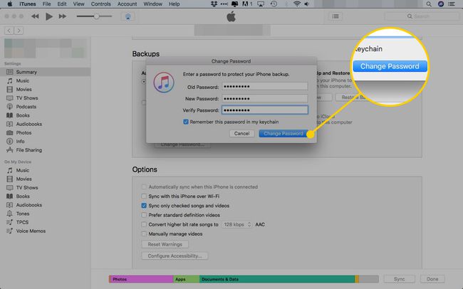 [パスワードの変更]ボタンが強調表示されたiTunes