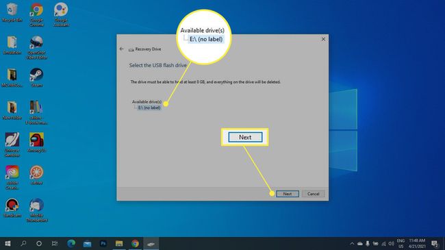 Windows Kurtarma Sürücüsünde USB sürücüsü ve Sonraki vurgulandı