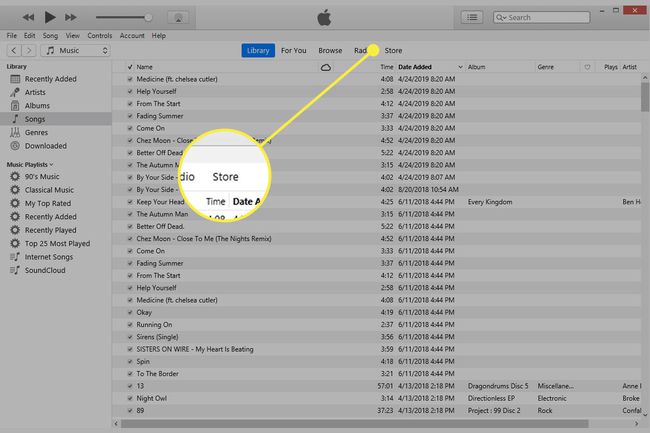 Una captura de pantalla de iTunes con la pestaña Tienda resaltada