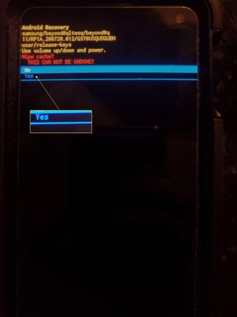 Samsung S10에서 예 옵션이 강조 표시된 시스템 캐시 지우기