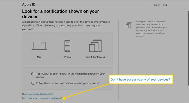 Site que mostra instruções para redefinir uma senha de ID da Apple com " Não tem acesso a nenhum dos seus dispositivos?" destacado