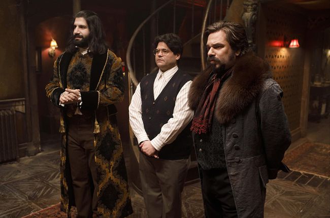 Kayvan Novak, Matt Berry și Harvey Guillén în „What We Do in the Shadows”