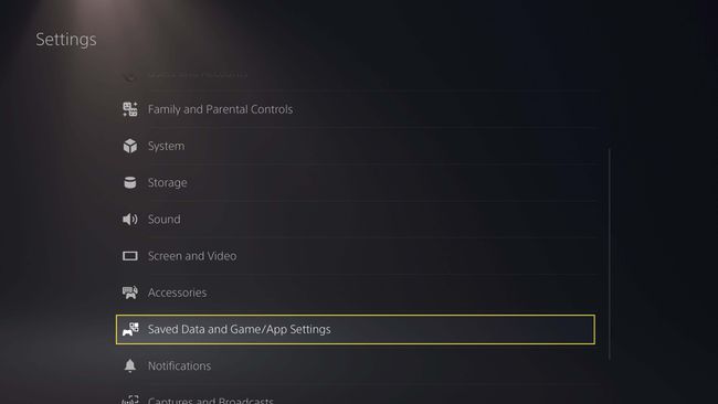 Επιλέγοντας Αποθηκευμένα δεδομένα και Ρυθμίσεις GameApp στο PS5.