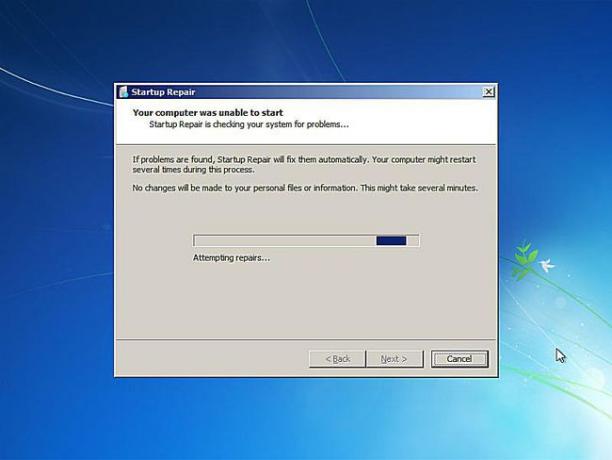 문제 해결을 시도하는 Windows 7 시동 복구 스크린샷