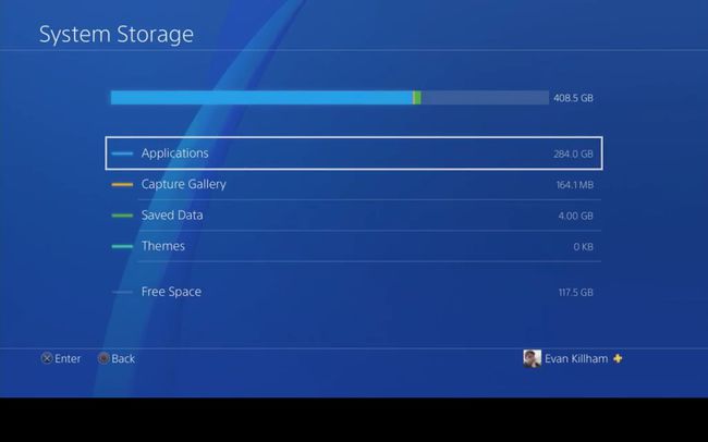 O menu Aplicativos no PS4 System Storage.