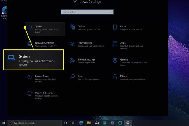 Windows 10 seadete menüü, kus süsteem on esile tõstetud.