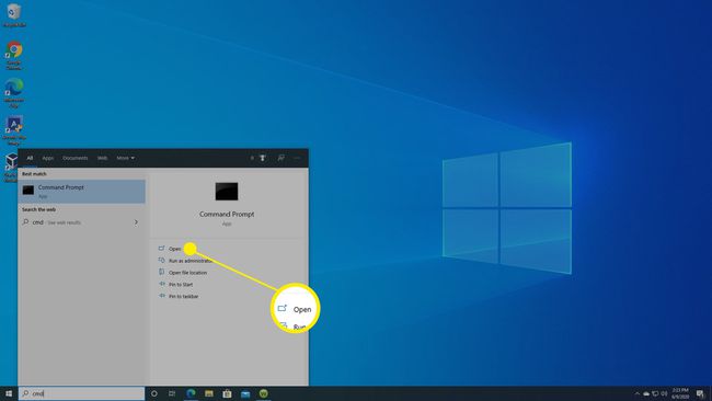 Abriendo el símbolo del sistema en Windows 10.