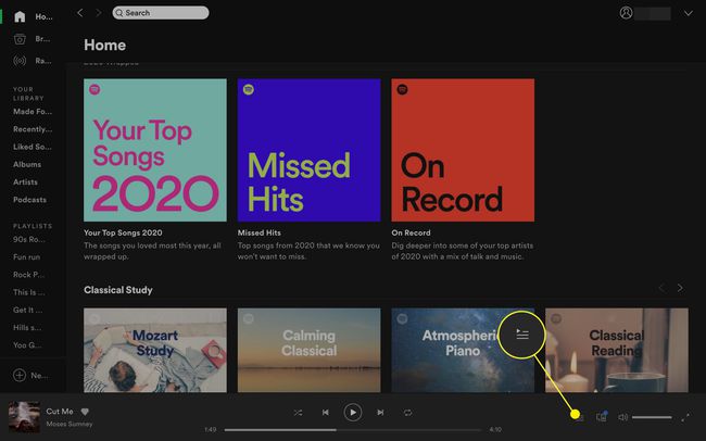 Przycisk kolejki na pasku odtwarzania Spotify na pulpicie