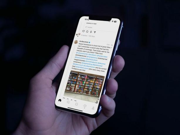 Išmaniajame telefone su rodoma programa Threads.