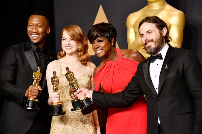 Mahershala Ali, Emma Stone, Viola Davis och Casey Affleck vid Oscarsgalan 2017