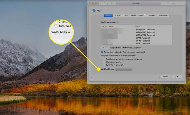 Ви-Фи подешавања у мацОС-у са истакнутом Ви-Фи (МАЦ) адресом