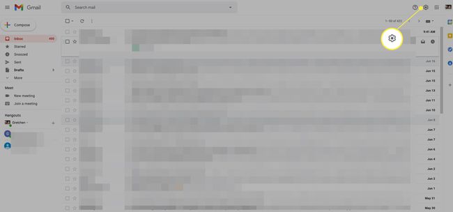 Gmail com a roda dentada de configurações destacada