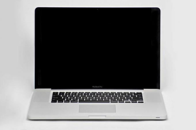 17 インチ Apple MacBook Pro - Core 2 Duo 3.06 GHz。