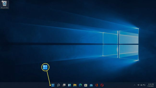 تم تمييز رمز Windows على شريط مهام Window 11