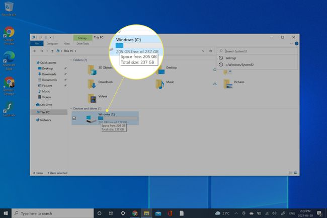 Průzkumník souborů Windows 10 se zvýrazněnou jednotkou C